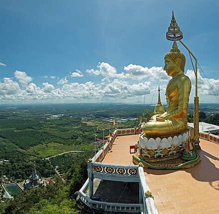 Wat Tham Suea